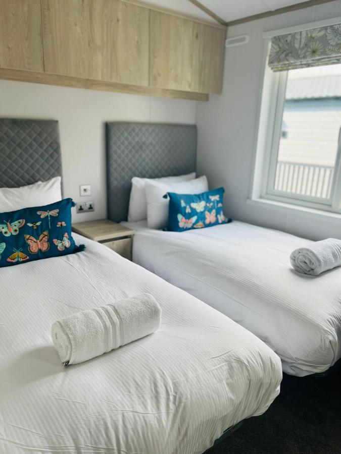 Honey Bee Lodge With Hot Tub يورك المظهر الخارجي الصورة