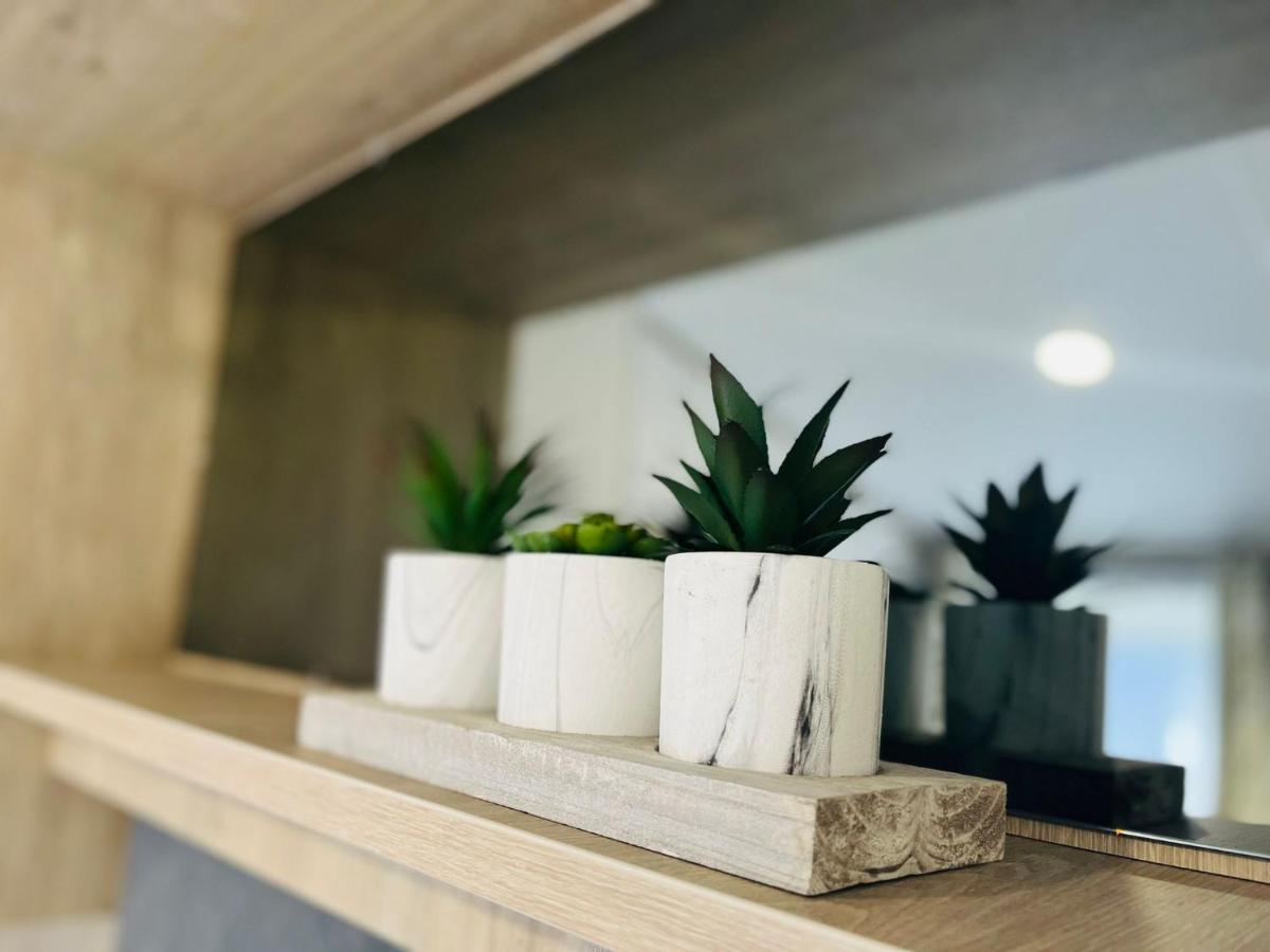 Honey Bee Lodge With Hot Tub يورك المظهر الخارجي الصورة